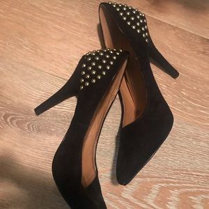 Shoe Dazzle stilettos size 7.5 with gold studs!